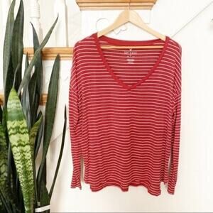 AEO American Eagle long sleeves striped red white v-neck M